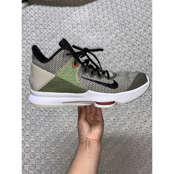 Nike Lebron Witness IV 4 String Black Volt Basketball Shoes BV7427-200 Men's 14 - Picture 1 of 8